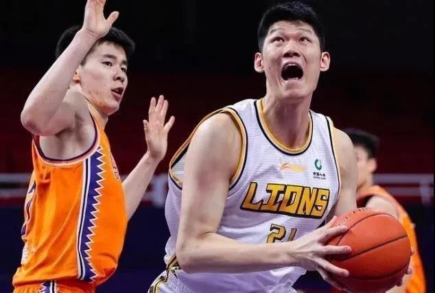 少妇被捆绑吊起来玩p